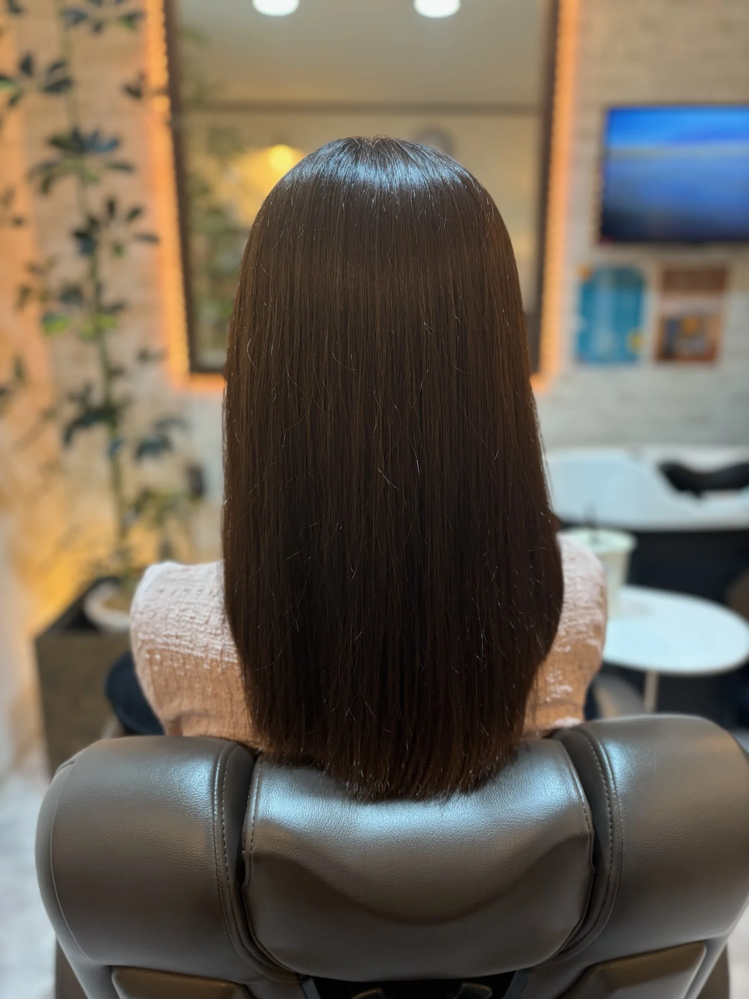 酸性縮毛矯正の仕上がり ダメージレスなストレートヘア