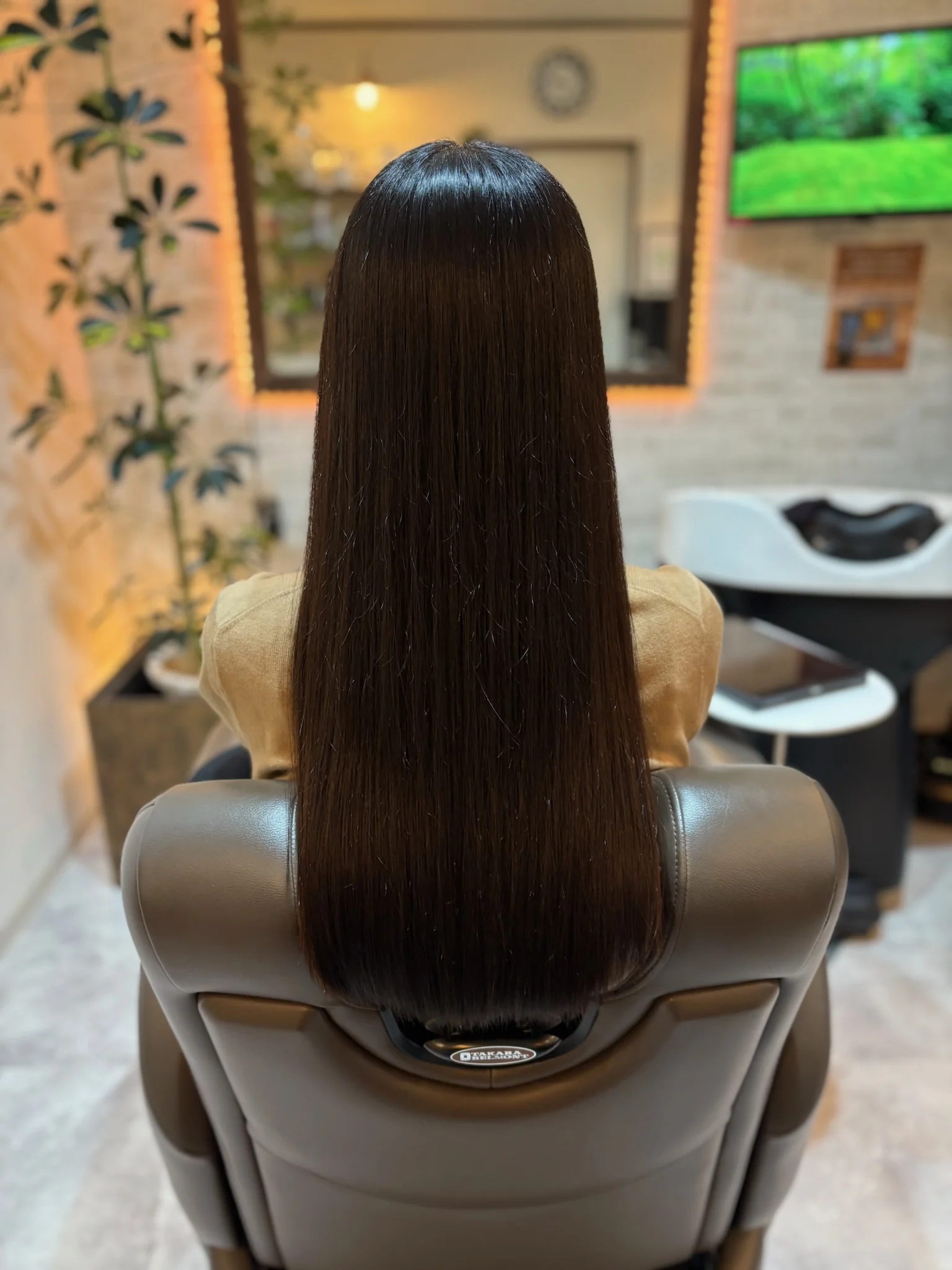 縮毛矯正の仕上がり ロングヘア ストレート